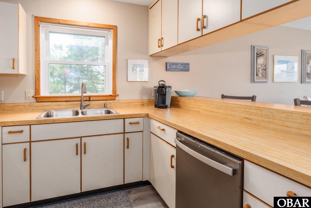 Image 14 of property listing at 1133 Payson Street Lot 120, Corolla, NC 27927