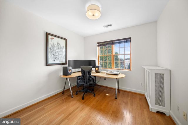 4454 GREENWICH PKWY NW, Washington, DC 20007