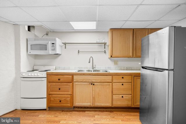 4454 GREENWICH PKWY NW, Washington, DC 20007