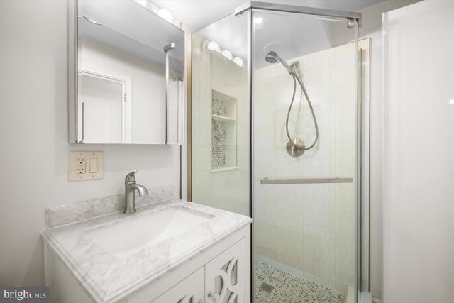 4454 GREENWICH PKWY NW, Washington, DC 20007