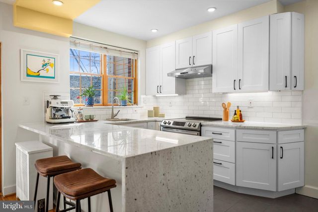 4454 GREENWICH PKWY NW, Washington, DC 20007