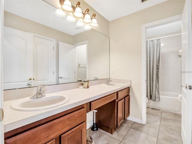 10023 IANS RIDGE ROAD, Orlando, FL 32832