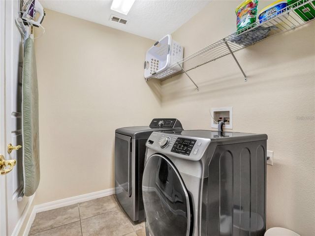 10023 IANS RIDGE ROAD, Orlando, FL 32832