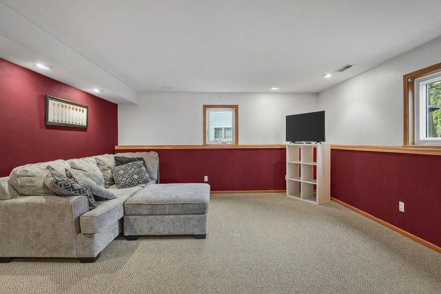 2906 Tucson Trail, Madison, WI 53719