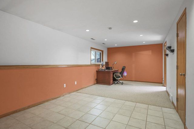 2906 Tucson Trail, Madison, WI 53719