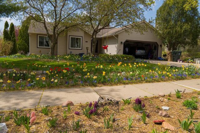 2906 Tucson Trail, Madison, WI 53719