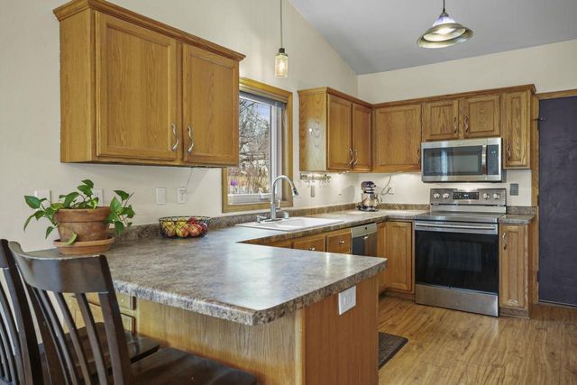 2906 Tucson Trail, Madison, WI 53719