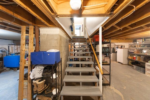 19 George Allen Rd, West Brookfield, MA 01585