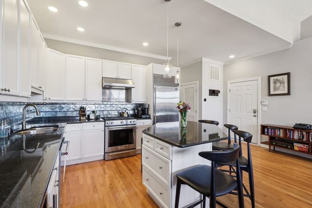 1473 W Irving Park Road 4E, Chicago, IL 60613