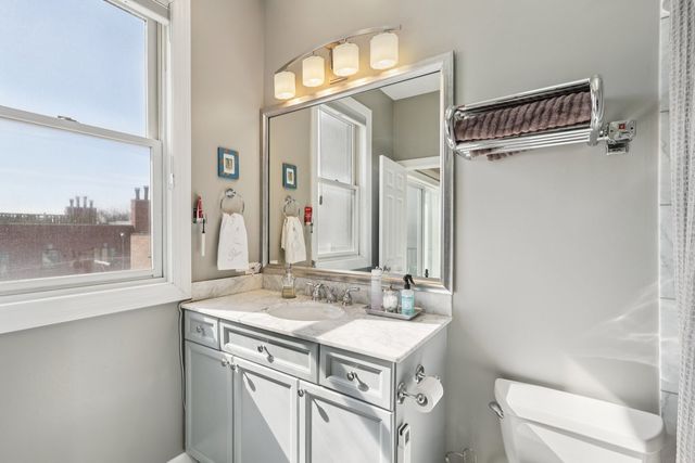 1473 W Irving Park Road 4E, Chicago, IL 60613