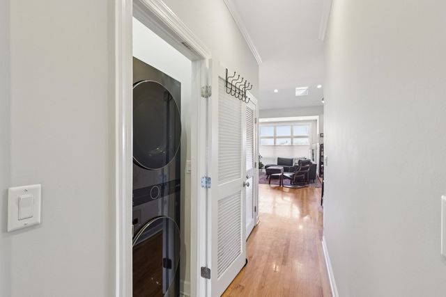 1473 W Irving Park Road 4E, Chicago, IL 60613