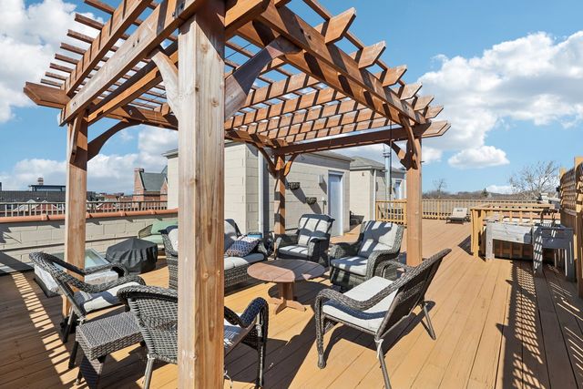 1473 W Irving Park Road 4E, Chicago, IL 60613