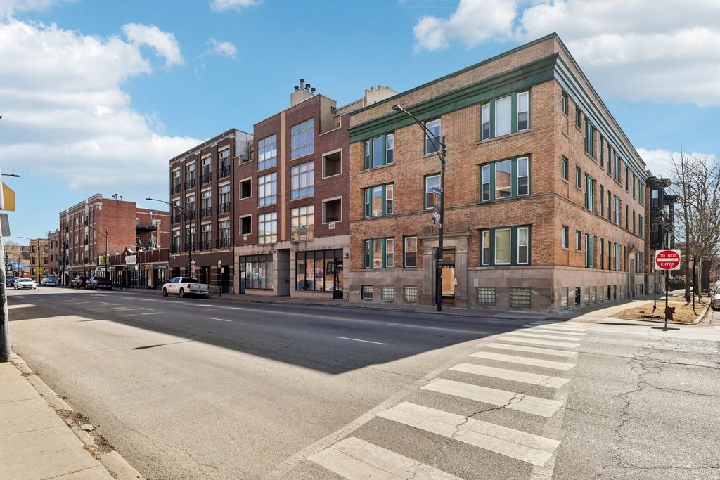 1473 W Irving Park Road 4E, Chicago, IL 60613