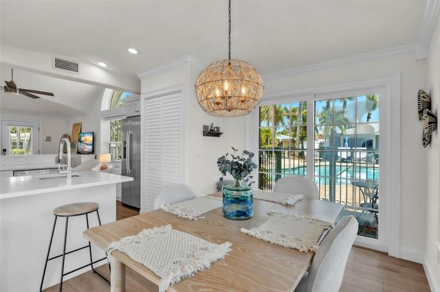 215 67TH STREET 6, Holmes Beach, FL 34217