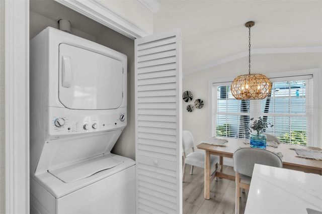 215 67TH STREET 6, Holmes Beach, FL 34217