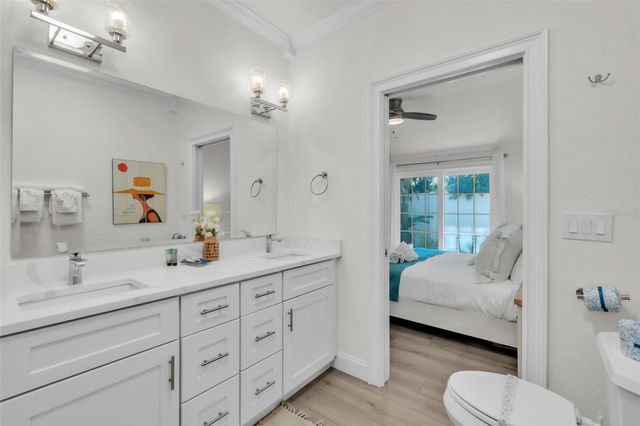 215 67TH STREET 6, Holmes Beach, FL 34217