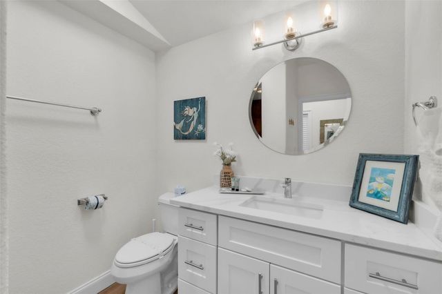 215 67TH STREET 6, Holmes Beach, FL 34217