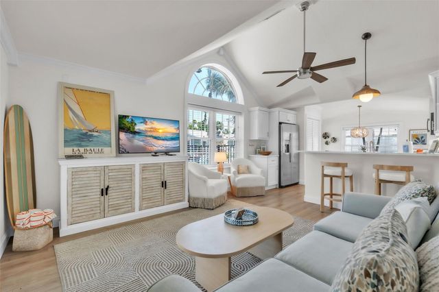 215 67TH STREET 6, Holmes Beach, FL 34217