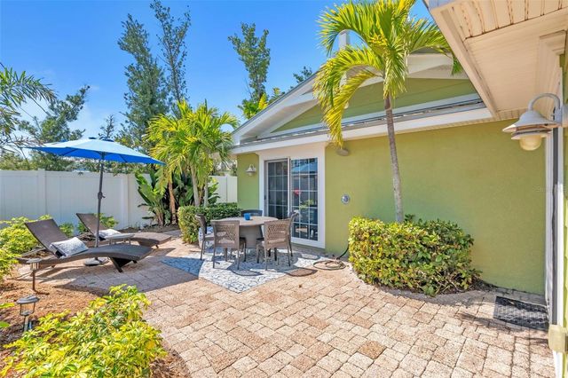215 67TH STREET 6, Holmes Beach, FL 34217