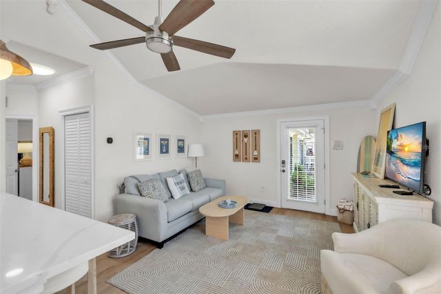 215 67TH STREET 6, Holmes Beach, FL 34217