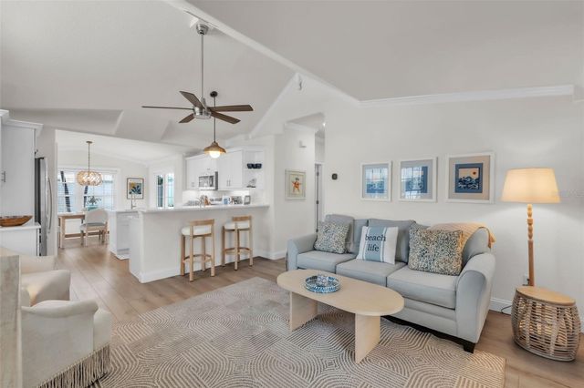 215 67TH STREET 6, Holmes Beach, FL 34217