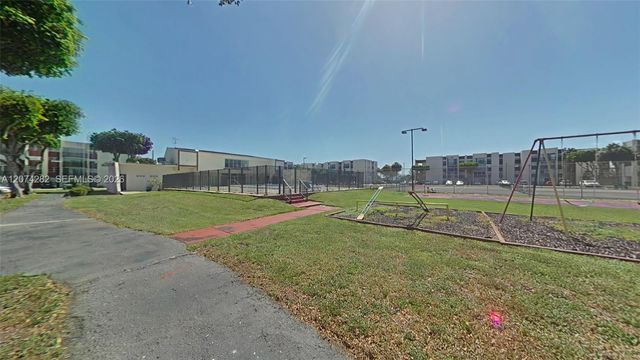 9431 SW 4th Street 204-7, Miami, FL 33174