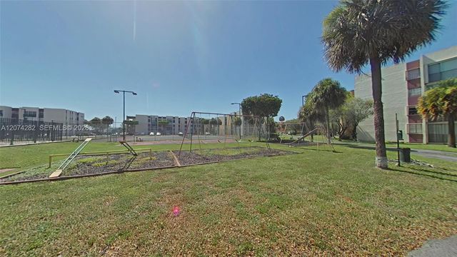 9431 SW 4th Street 204-7, Miami, FL 33174