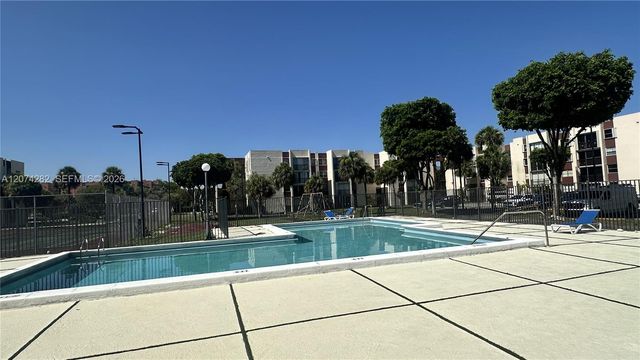 9431 SW 4th Street 204-7, Miami, FL 33174