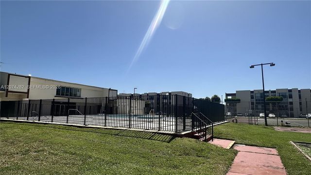 9431 SW 4th Street 204-7, Miami, FL 33174