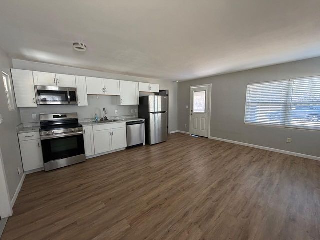 1557 S CLARA AVENUE, Deland, FL 32720