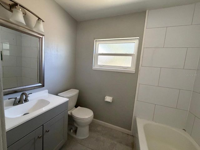 1557 S CLARA AVENUE, Deland, FL 32720