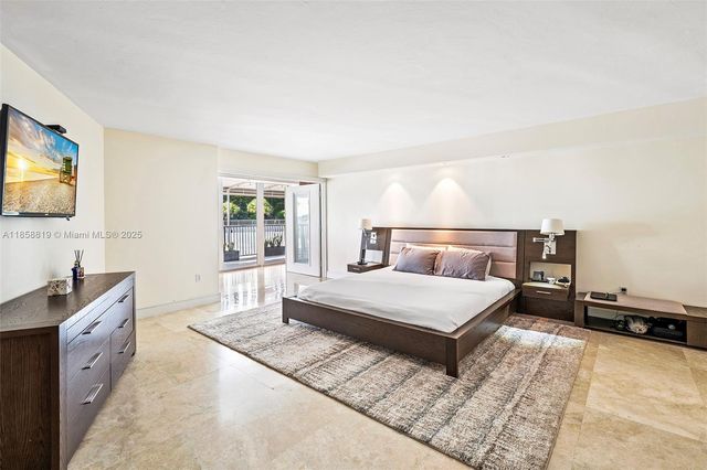 600 Grapetree Dr 3BS, Key Biscayne, FL 33149
