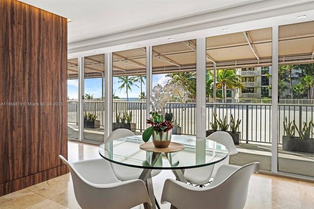 600 Grapetree Dr 3BS, Key Biscayne, FL 33149