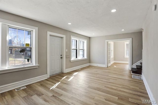 3601 Ridgedale Avenue, St Louis, MO 63121