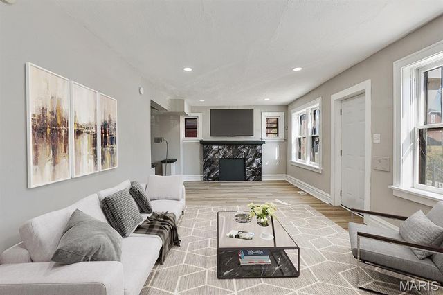 3601 Ridgedale Avenue, St Louis, MO 63121