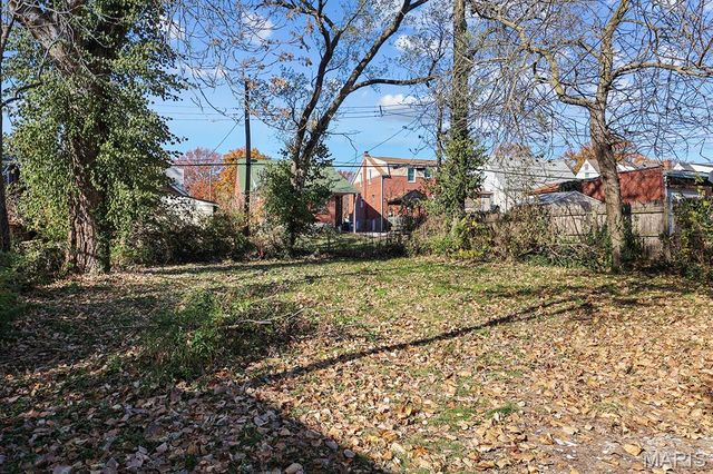 3601 Ridgedale Avenue, St Louis, MO 63121