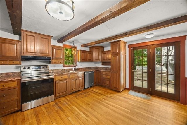54 Liberty St, Randolph, MA 02368