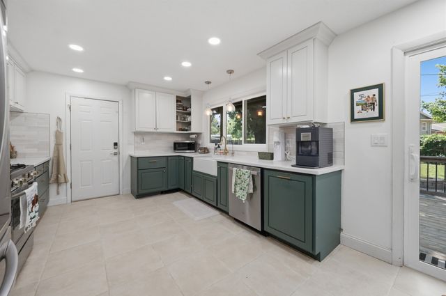 163 S Lochinvar St, Wichita, KS 67207