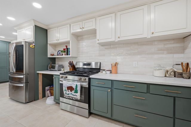 163 S Lochinvar St, Wichita, KS 67207