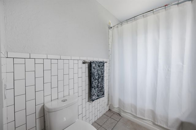 163 S Lochinvar St, Wichita, KS 67207