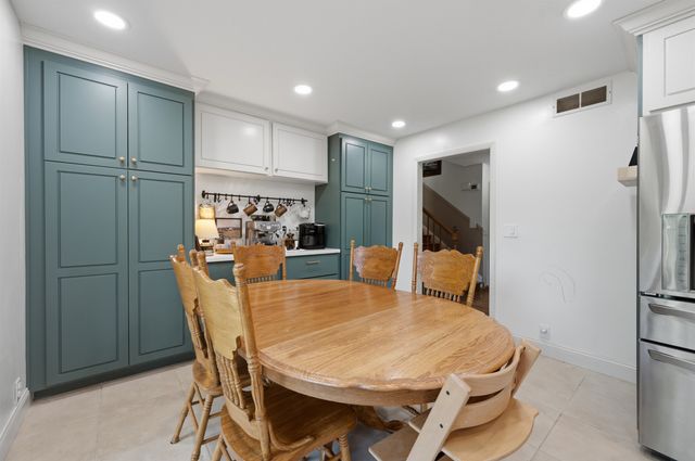 163 S Lochinvar St, Wichita, KS 67207