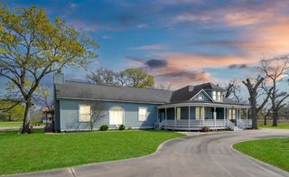7018 Railroad Street, Wallis, TX 77485