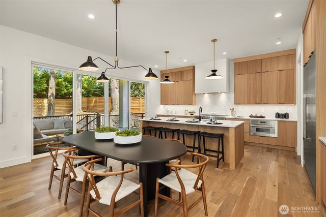 15640 NE 1st Place, Bellevue, WA 98008
