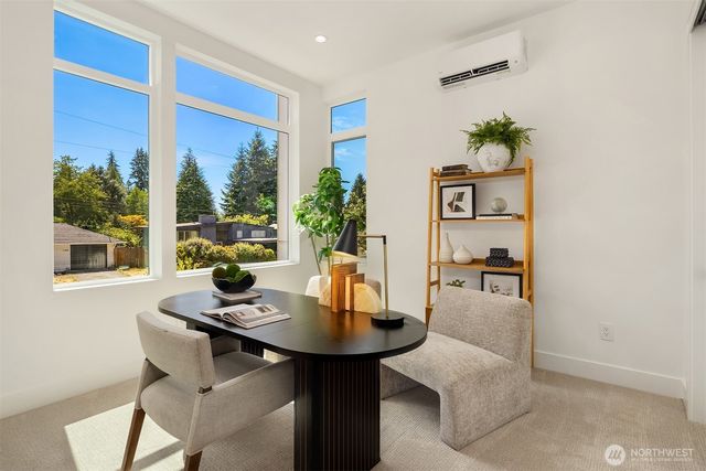 15640 NE 1st Place, Bellevue, WA 98008