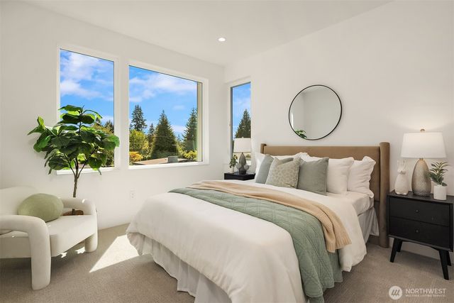 15640 NE 1st Place, Bellevue, WA 98008