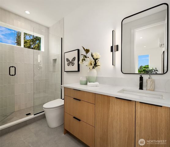 15640 NE 1st Place, Bellevue, WA 98008