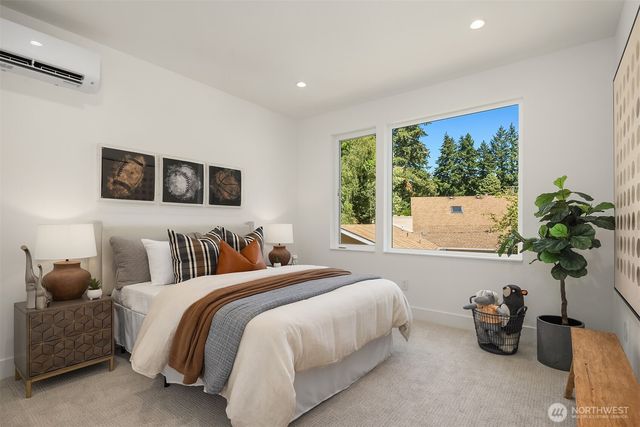 15640 NE 1st Place, Bellevue, WA 98008