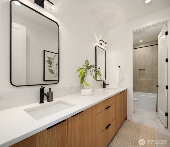 15640 NE 1st Place, Bellevue, WA 98008