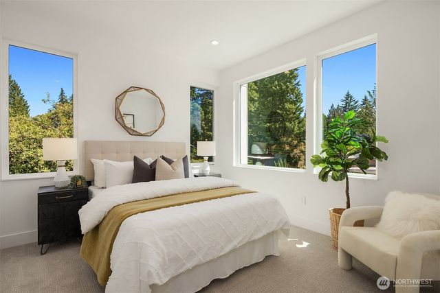 15640 NE 1st Place, Bellevue, WA 98008