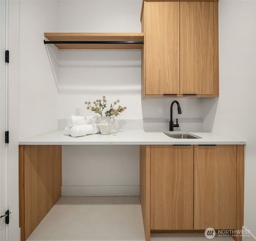15640 NE 1st Place, Bellevue, WA 98008